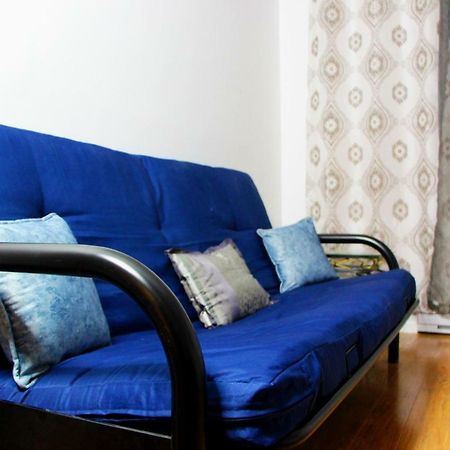 Private Comfy Apartment In Montreal Luaran gambar