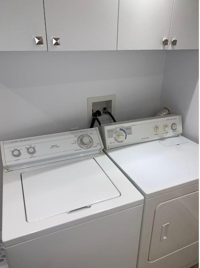 Private Comfy Apartment In Montreal Luaran gambar
