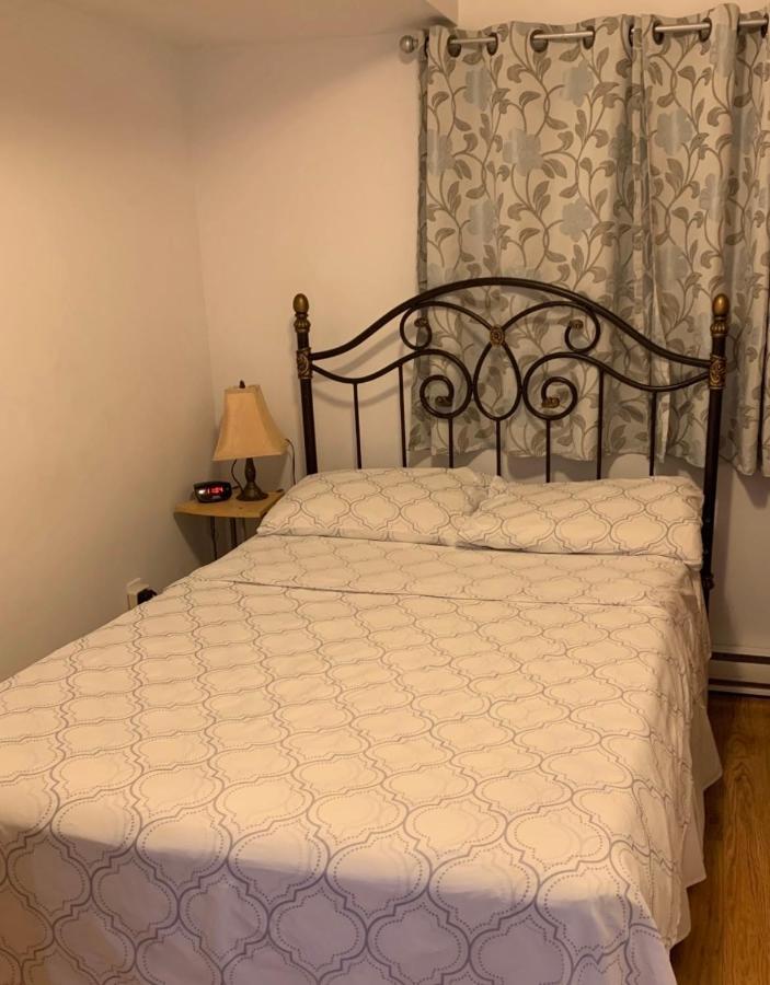 Private Comfy Apartment In Montreal Luaran gambar