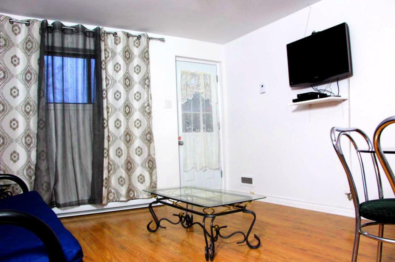 Private Comfy Apartment In Montreal Luaran gambar